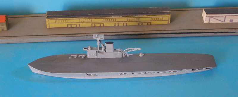 Aircraft carrier "Hermes" darkgrey deck (1 p.) GB 1924 no. 115 from Delphin